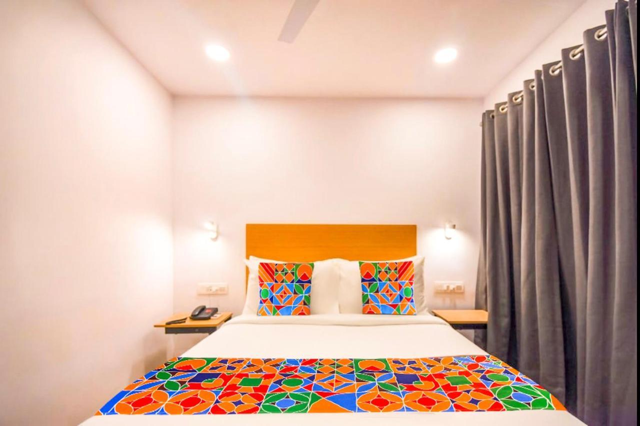 Fabexpress Heera Holiday Inn Калькутта Экстерьер фото